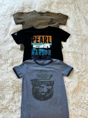 Boys Short Sleeve Tee Bundle Smokey Bear Pearl Harbor Marine Trooper Size: 8